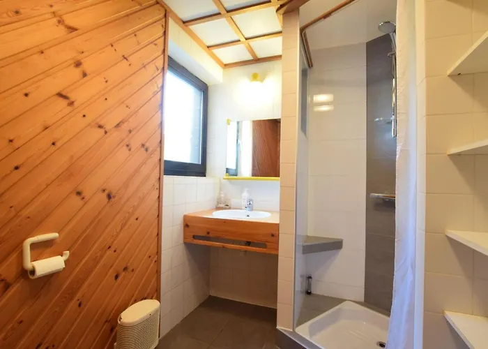 Cozy In With Private Garden Villa